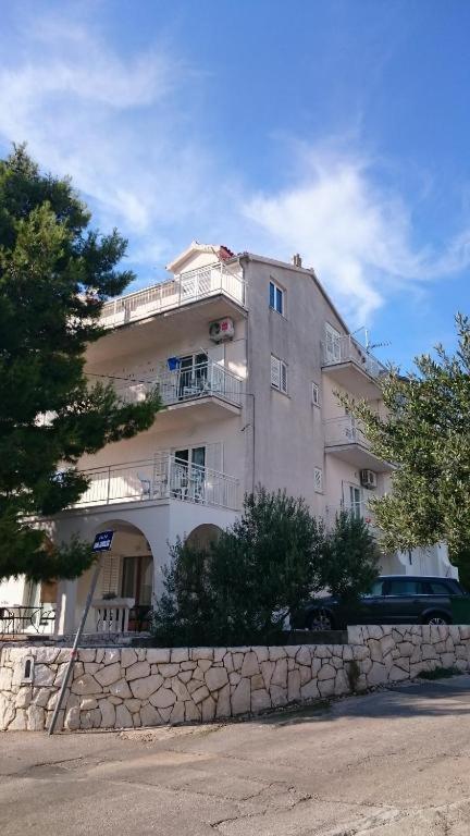 Apartment Nana Примоштен Екстер'єр фото